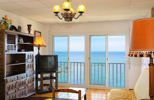 Llanca Apartamento | 85 m² Apartamento ∙ 2 habitaciones ∙ 6 huéspedes