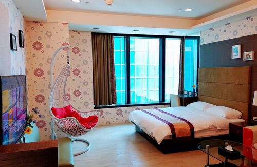 Kaohsiung City Centre Casa | 85 Prague Homestay