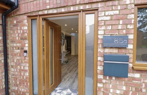 Desborough Casa | 85A Braybrooke Road