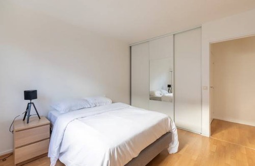 L'Hay-les-Roses Apartamento | 86 m² Apartment ∙ 3 bedrooms ∙ 2 guests
