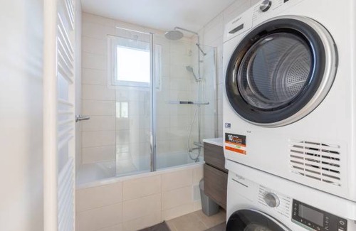 L'Hay-les-Roses Apartamento | 86 m² Apartment ∙ 3 bedrooms ∙ 2 guests