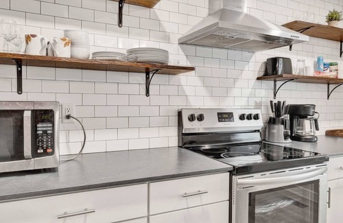 Crestline Heights Casa | 86th Cozy Coop