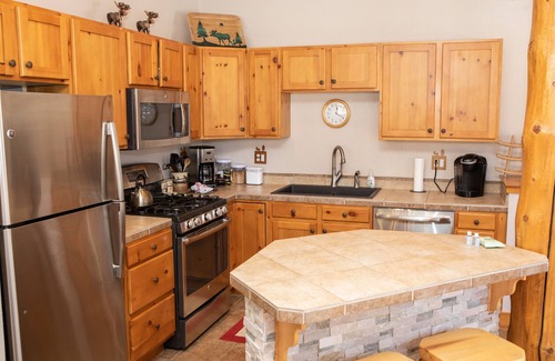Keystone Condominio | 8750 Trappers Crossing 2 Bedroom Condo by RedAwning