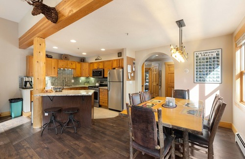 Keystone Condominio | 8767 Trappers Crossing 4 Bedroom Condo by RedAwning