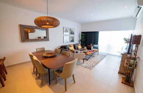 Xcumpich Apartamento | 87978 DELUXE and unique 3BR condo by The Harbor, Via Montejo