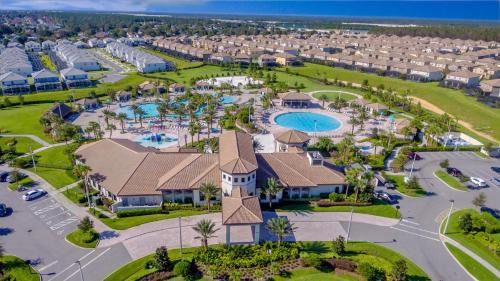 Loughman Casa | 8821JD LUXURY 6 BED/6 BA (SANITIZED)