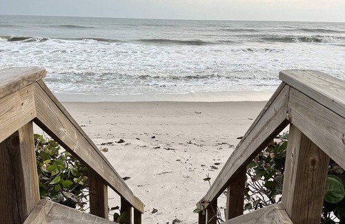 Melbourne Beach Casa | 8B/7BAMelbourneBDock&Beach✦Sleeps 19✦PoolHeat✦BBQ