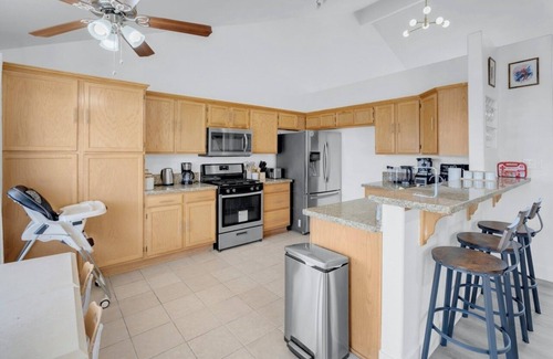 North Las Vegas Casa | 8BR 5BA SuperHero Retreat-King Beds, BBQ, Hammock, Firepit, MiniGolf, WorkSpace