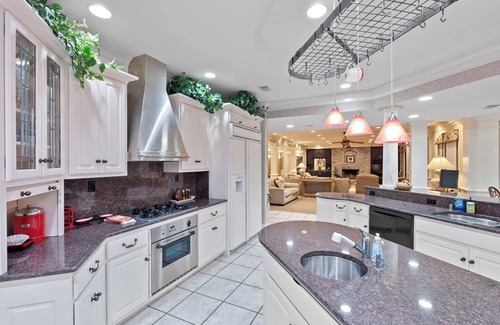 Frankfort Casa | 8BR 8BA Luxury Home, Olympic Sized Pool, 5 Mins to Buffalo Trace