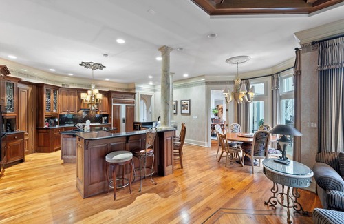 Frankfort Casa | 8BR 8BA Luxury Home, Olympic Sized Pool, 5 Mins to Buffalo Trace