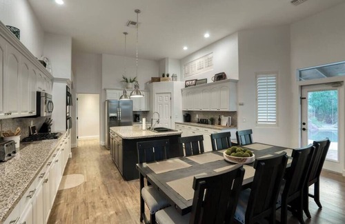 Sunset Ridge Casa | 8BR home with heated pool, spa, golf simulator