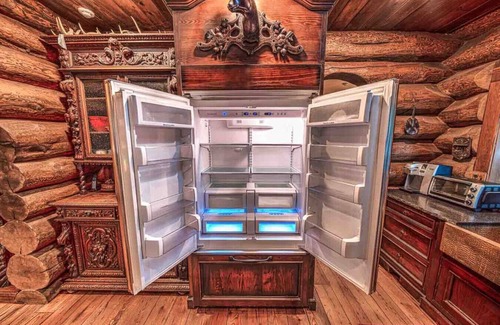 Topton Cabina | 8BR Lakefront Lodge| Hot Tub, Dock, Mountain Views