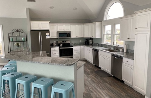 Ocean Hill Casa | Endless Views Ocean Front 8 BR Private Beach Access Pool Theater
