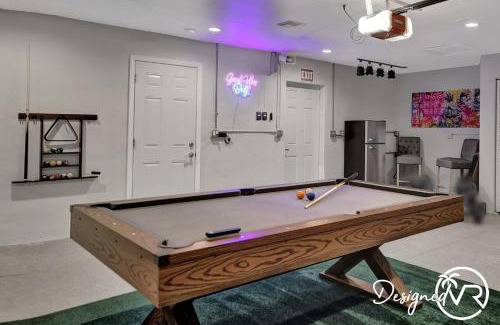 Pompano Beach Casa | 8BR Resort with Pool & Tons of Games - 22 Guests
