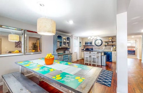 Plant City Casa | 8BR with Pool, Spa & Treehouse