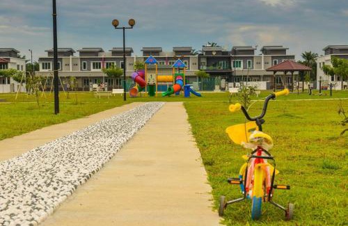Taman Teratai Casa | 8Pax comfortable setia residen