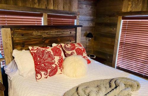 Bandera Casa | 8th St. Cowboy Haus I Biker Friendly I River