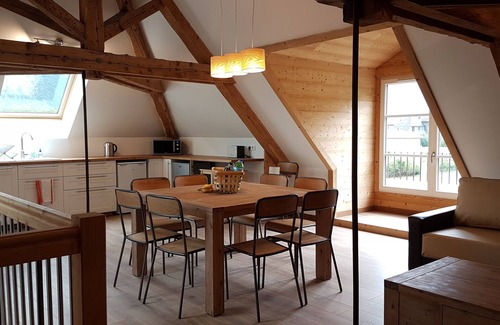 Le Bourg-d'Oisans Casa | 9 habitaciones amplias y luminosas renovadas del siglo 19 Casa de la escuela