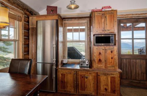 Big Sky Casa | 9 Cabin Hollow by Moonlight Basin Lodging