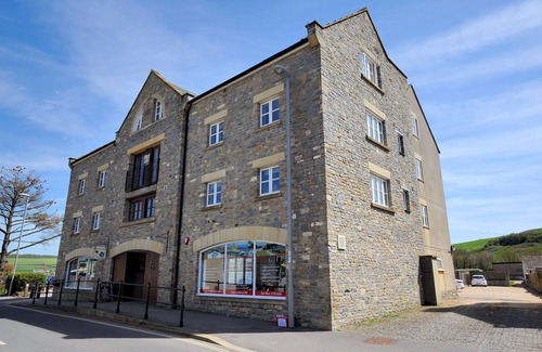 West Bay Cabaña | 9 MARITIME HOUSE, family friendly in West Bay