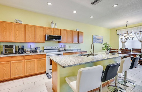 Riverview Casa | 9 Mi to Apollo Beach: Riverview Getaway!