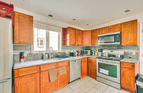 Malden Apartamento | 9 Mi to Dtwn Boston: Cozy Malden Apartment