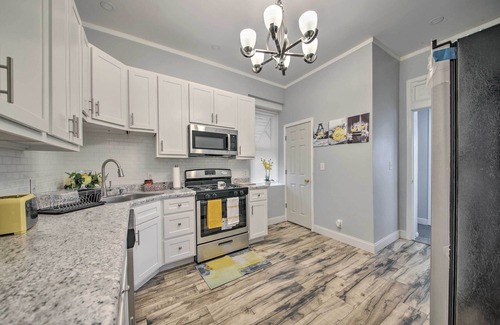 St. Louis Casa | 9 Mi to Dtwn: Vibrant St Louis Home!