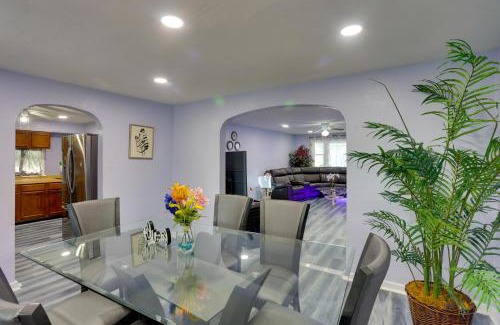 Harrisburg Apartamento | 9 Mi to Hersheypark Spacious Home with Deck