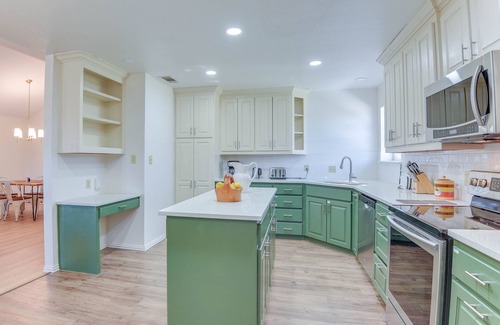 Sanger Casa | 9 Mi to Ray Roberts Lake: Texas Retreat w/ Pool