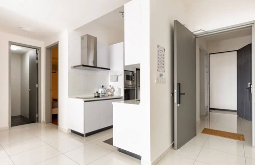 George Town Apartamento | 9 min drive to city, Hightfloor city view, rooftop pool, H&C Water Purifier