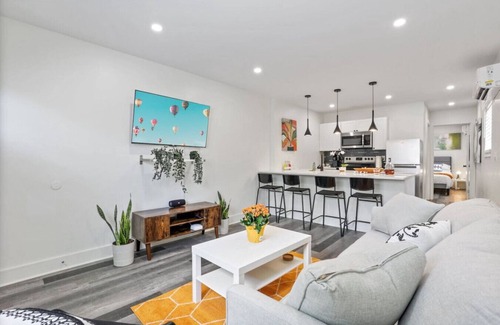 Near East Columbus Casa | 9 Min to Short North | Convenient & Cozy | Unit B