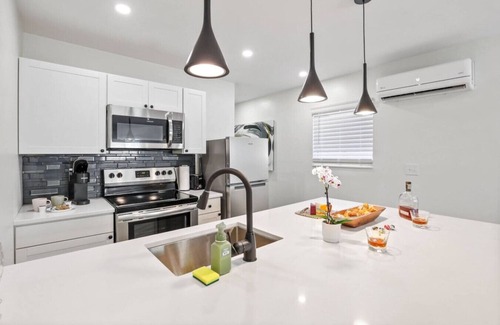 Near East Columbus Casa | 9 Min to Short North | Convenient & Cozy | Unit B