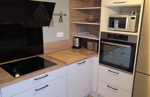 Mezidon-Canon Apartamento | 9-person apartment Garden and swimming pool in town center