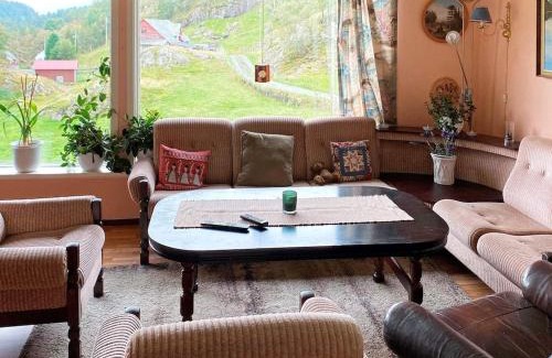 Vinnes Casa | 9 person holiday home in Reksteren