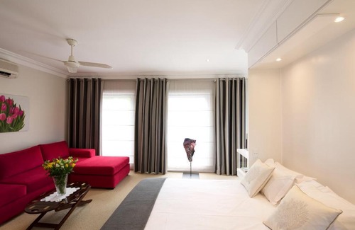 Claremont Casa | 9 Ripelby