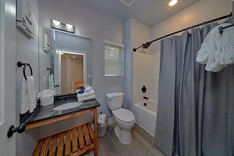 Sevierville Apartamento | #9 Studio Town Place 2