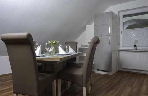 Irsch Apartamento | 90 m² Apartamento ∙ 2 habitaciones ∙ 4 huéspedes