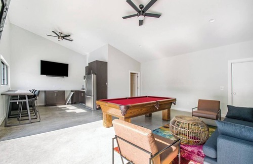 Stevensville Casa | 90 min from Chicago, Pool, Hot Tub, Pet Friendly come enjoy After Dune Delight