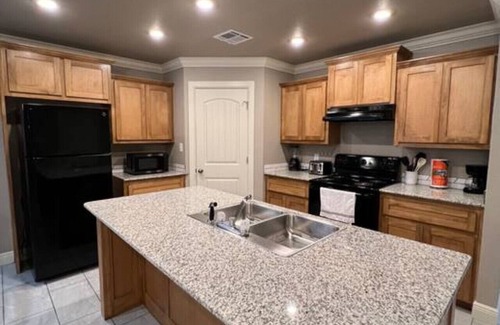 Uniontown Casa | 9020 3 Bed 2.5 Bath Duplex