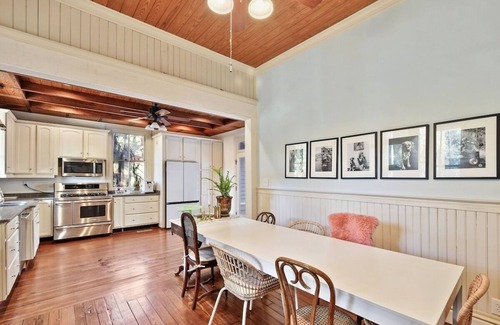Brunswick Casa | 905 Seaside ~ History, Luxury, Pet, Pool, King Bds