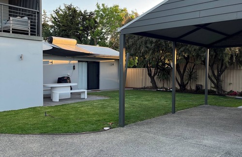 Wonnerup Casa | 90A Layman Road