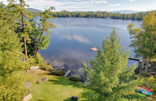 Whitefield Casa | 91WR Lake vibes and views at this waterfront home in the White Mountains