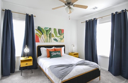 Orange Park Apartamento | 9204- 1 Bed Sleeps 4 -Gym-Pet-EV2-Pool