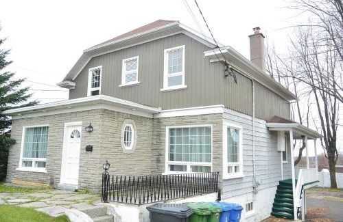 Quartier 5-4 Casa | 930R-B1 The Old House