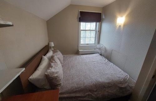 Quartier 5-4 Casa | 930R-B1 The Old House