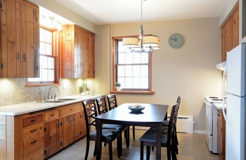 Quartier 5-4 Casa | 930R-VE The Old House