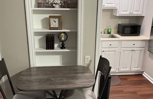 West Ashley Casa | 95% Remodeled Bedroom Efficiency Suite - 30 Night Minimum