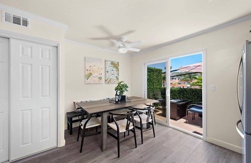San Clemente Apartamento | 95 walk score Cook's Kitchen Bikes 5starpromise