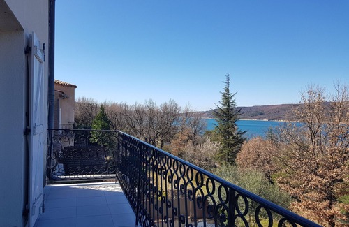 Les Salles-sur-Verdon Apartamento | Apartamento de 95m2 con vista al lago