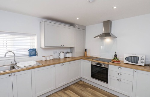 Guisborough Cabaña | 96 CHURCH STREET, pet friendly, with a garden in Guisborough